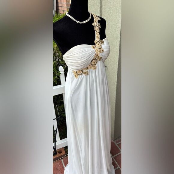 White Flowing Silhouette One Shoulder Gold Sequins Floral Embellishment Full Len - Picture 8 of 9